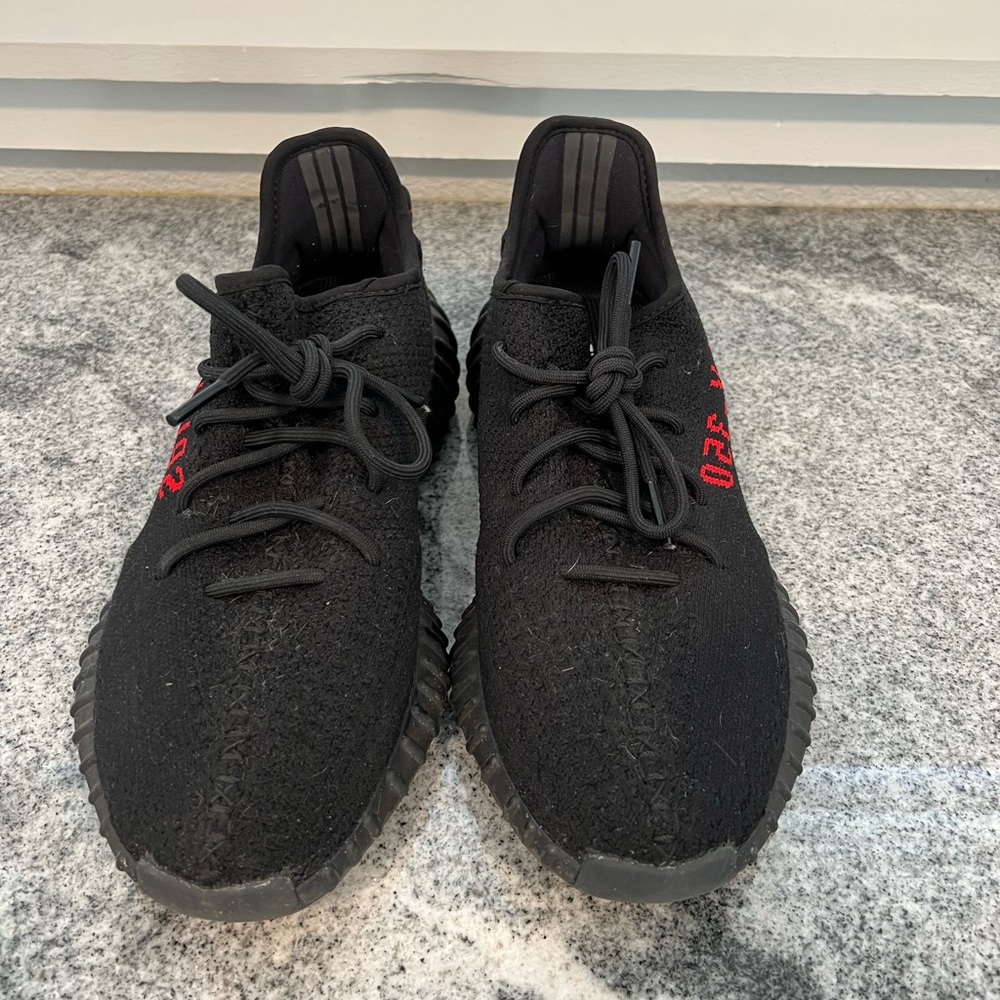 Yeezy 350 bred Sz 11